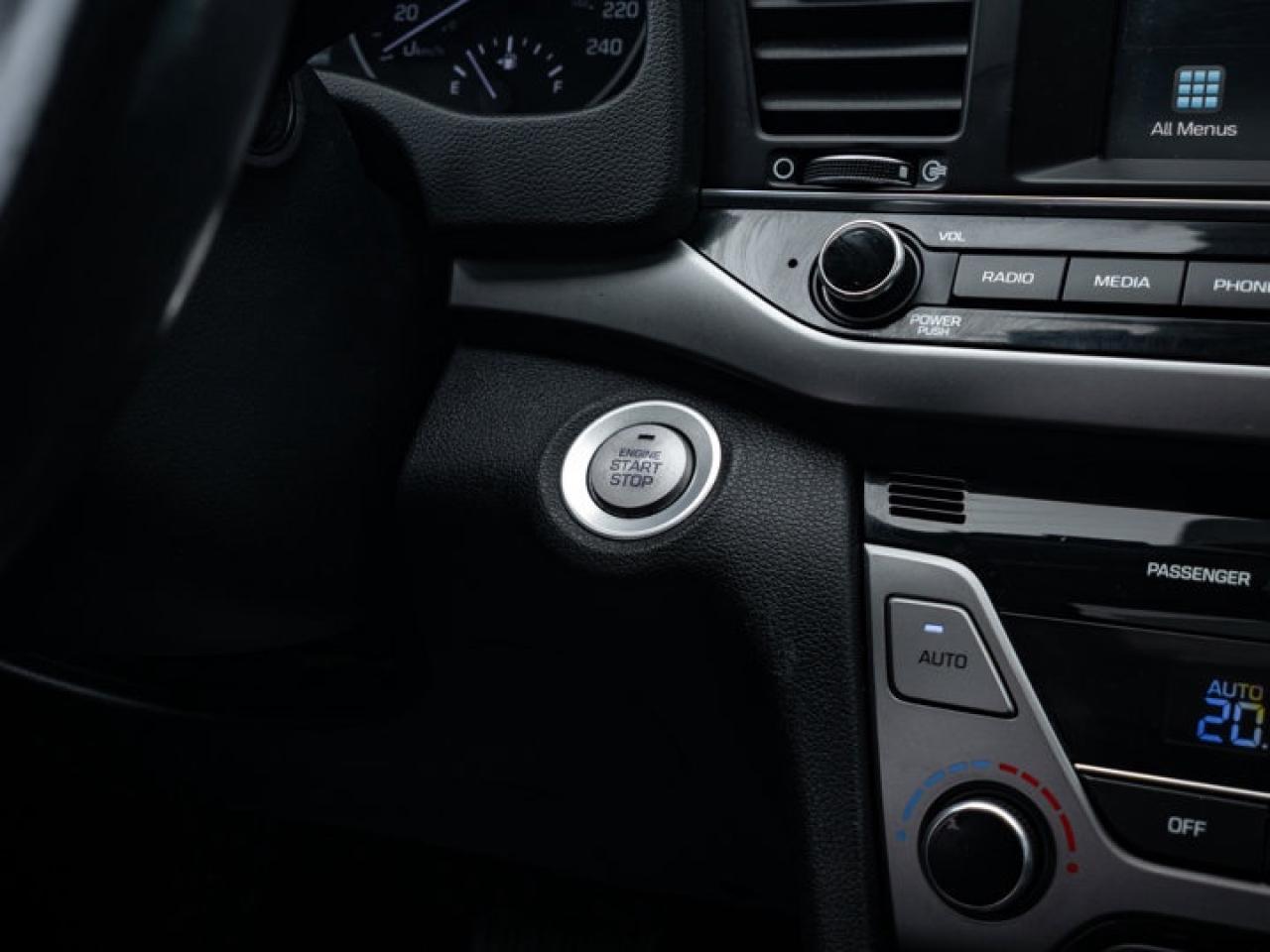 2017 Hyundai Elantra GLS Photo