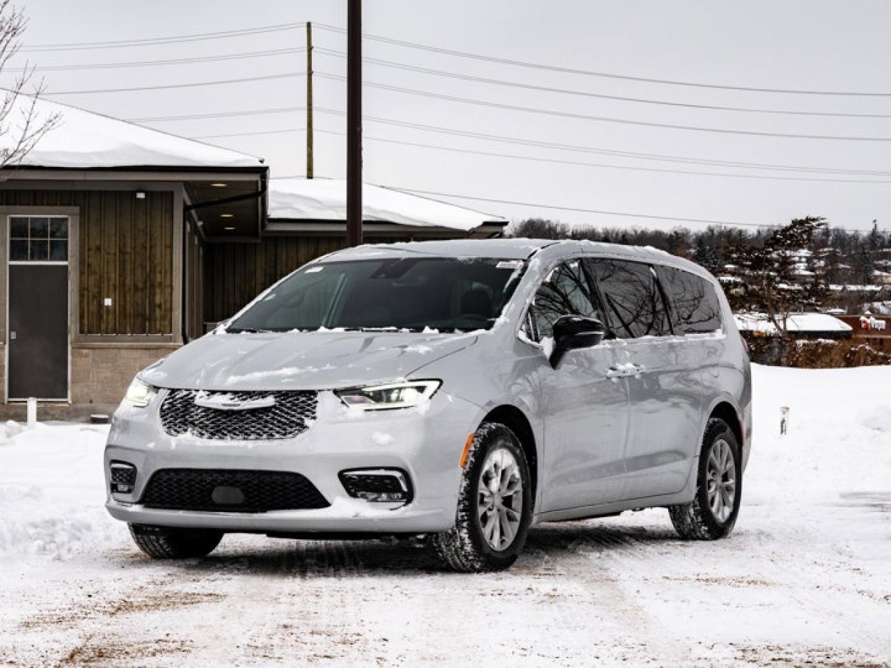 2026 Chrysler Pacifica Select Photo