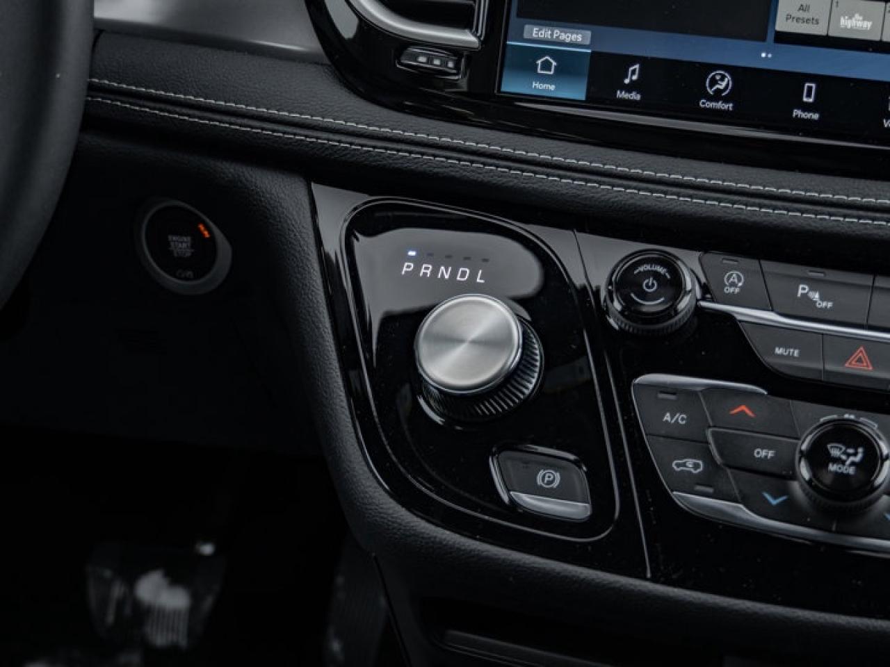 2026 Chrysler Pacifica Select Photo