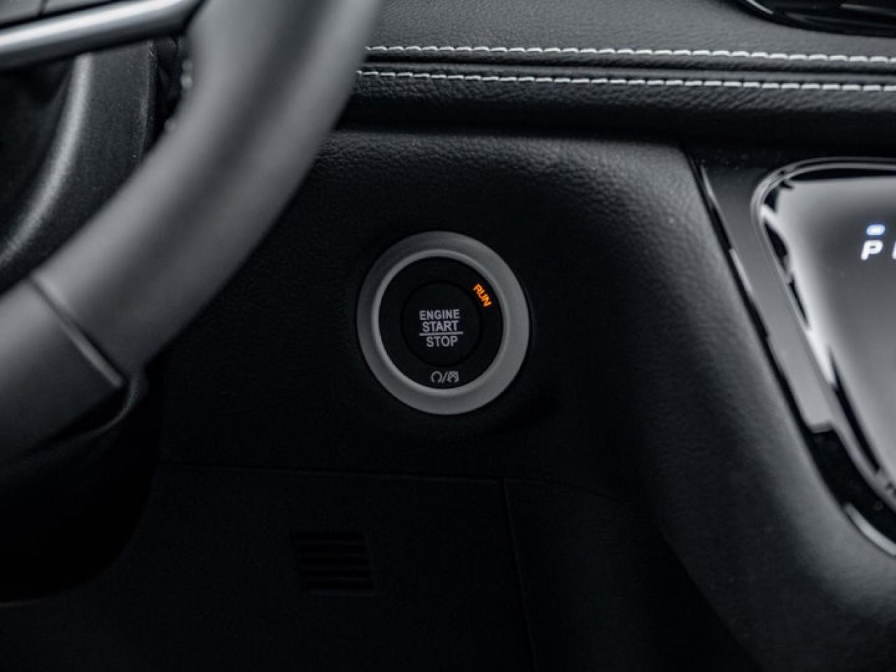 2026 Chrysler Pacifica Select Photo