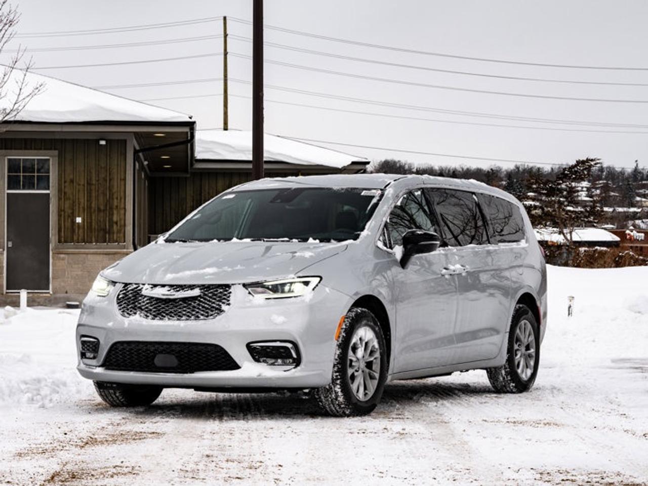 2026 Chrysler Pacifica Select Photo