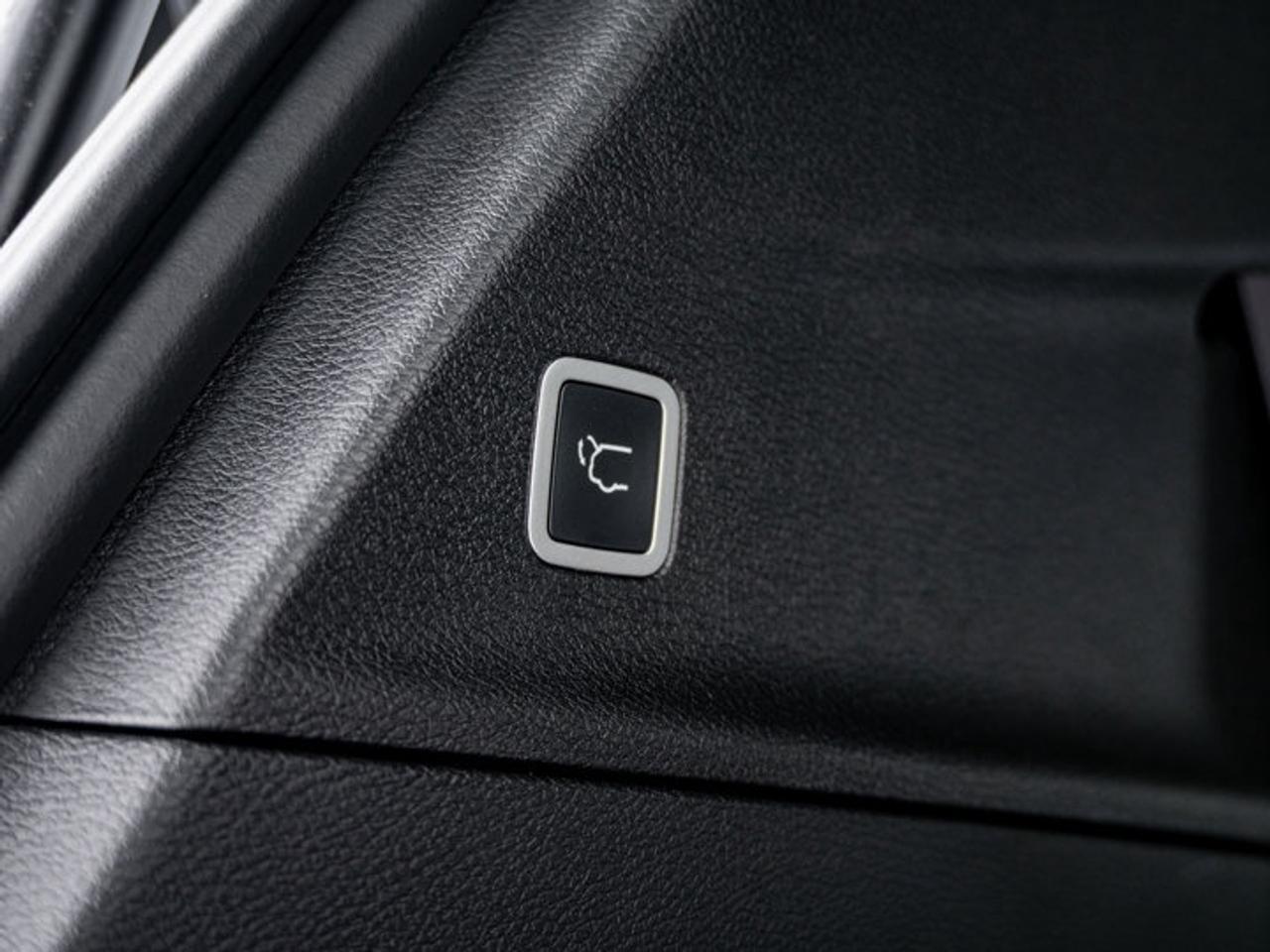 2026 Chrysler Pacifica Select Photo