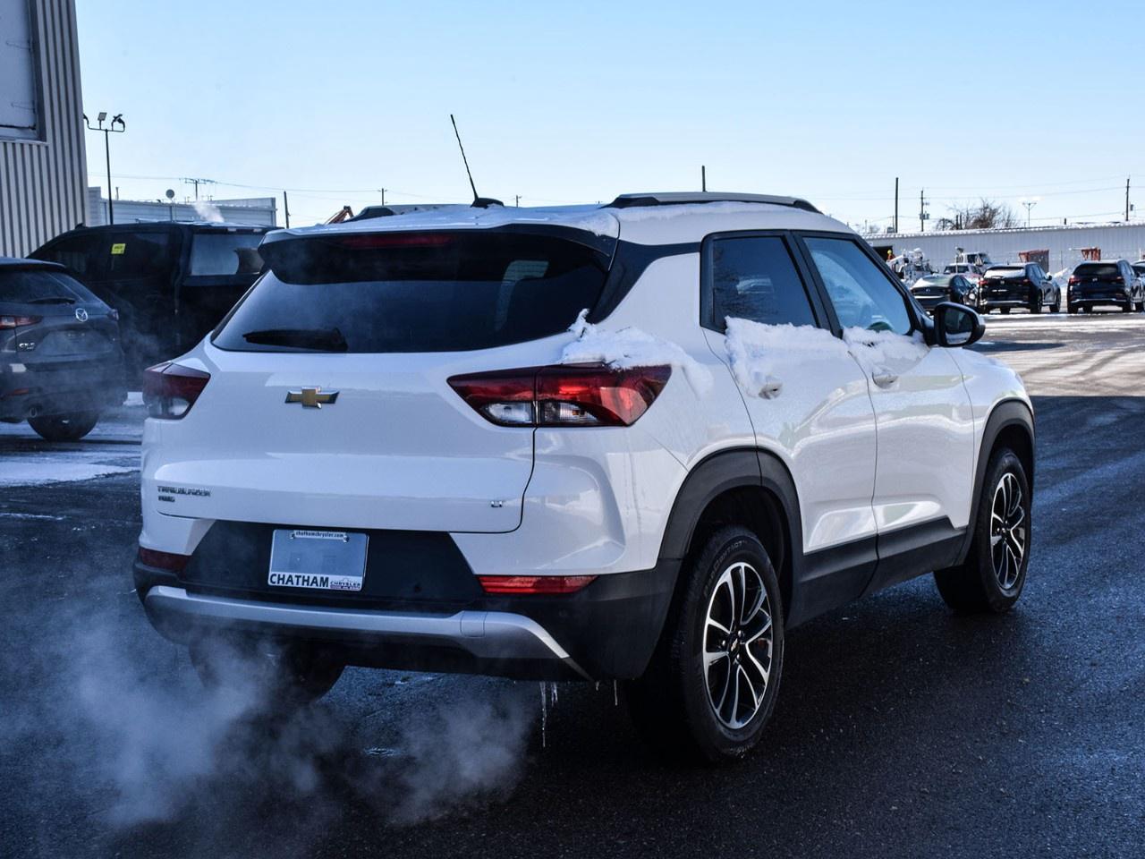 2024 Chevrolet TrailBlazer AWD 4dr LT Photo3