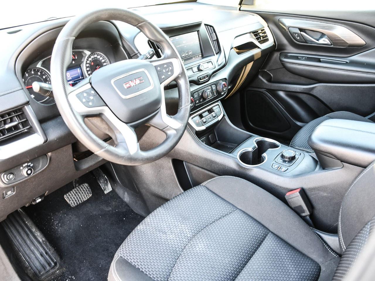 2022 GMC Terrain AWD SLE Photo