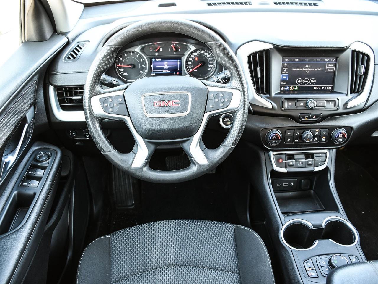 2022 GMC Terrain AWD SLE Photo