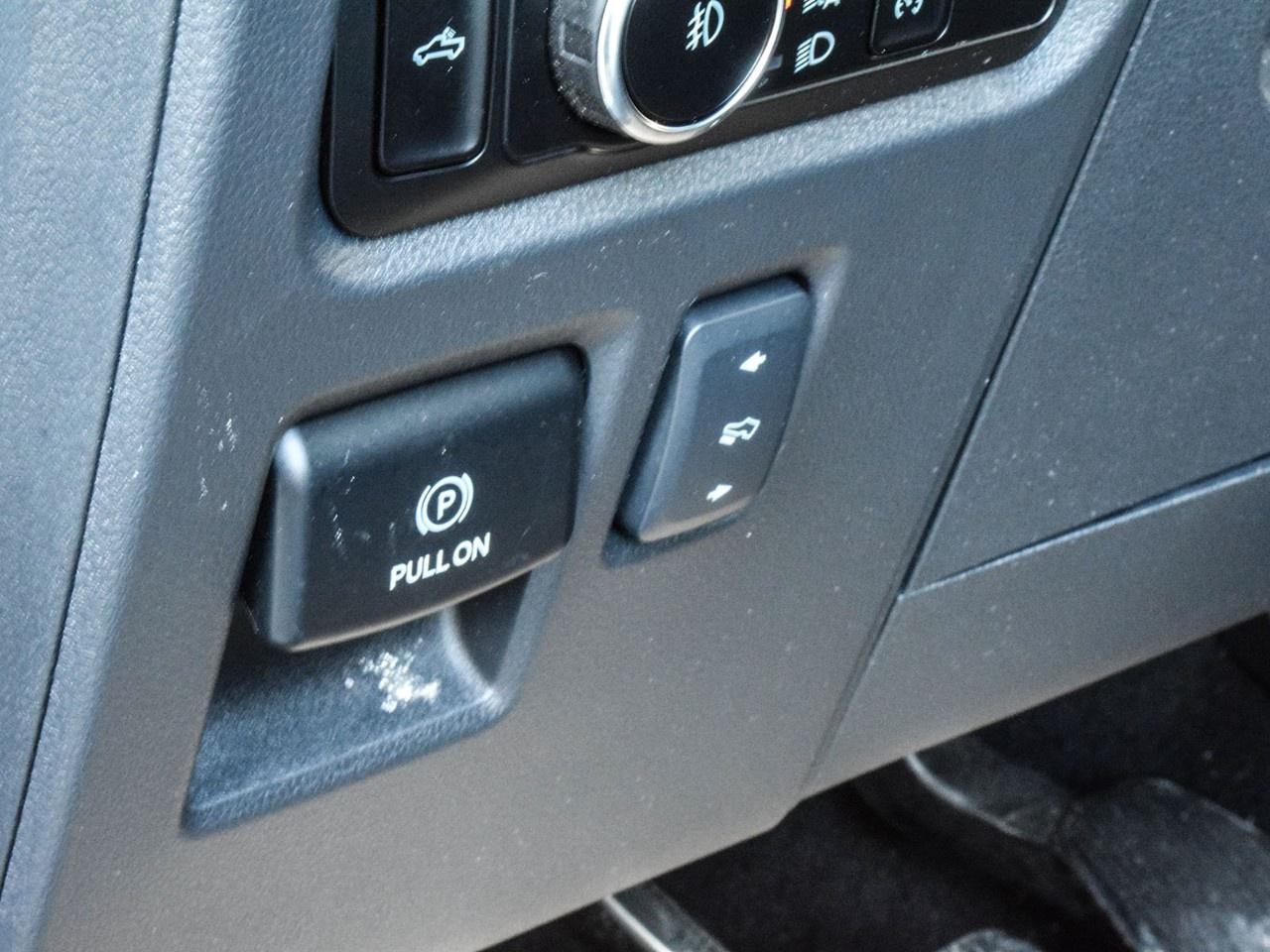 2023 Ford F-150 Lariat 4WD SuperCrew 5.5' Box Photo