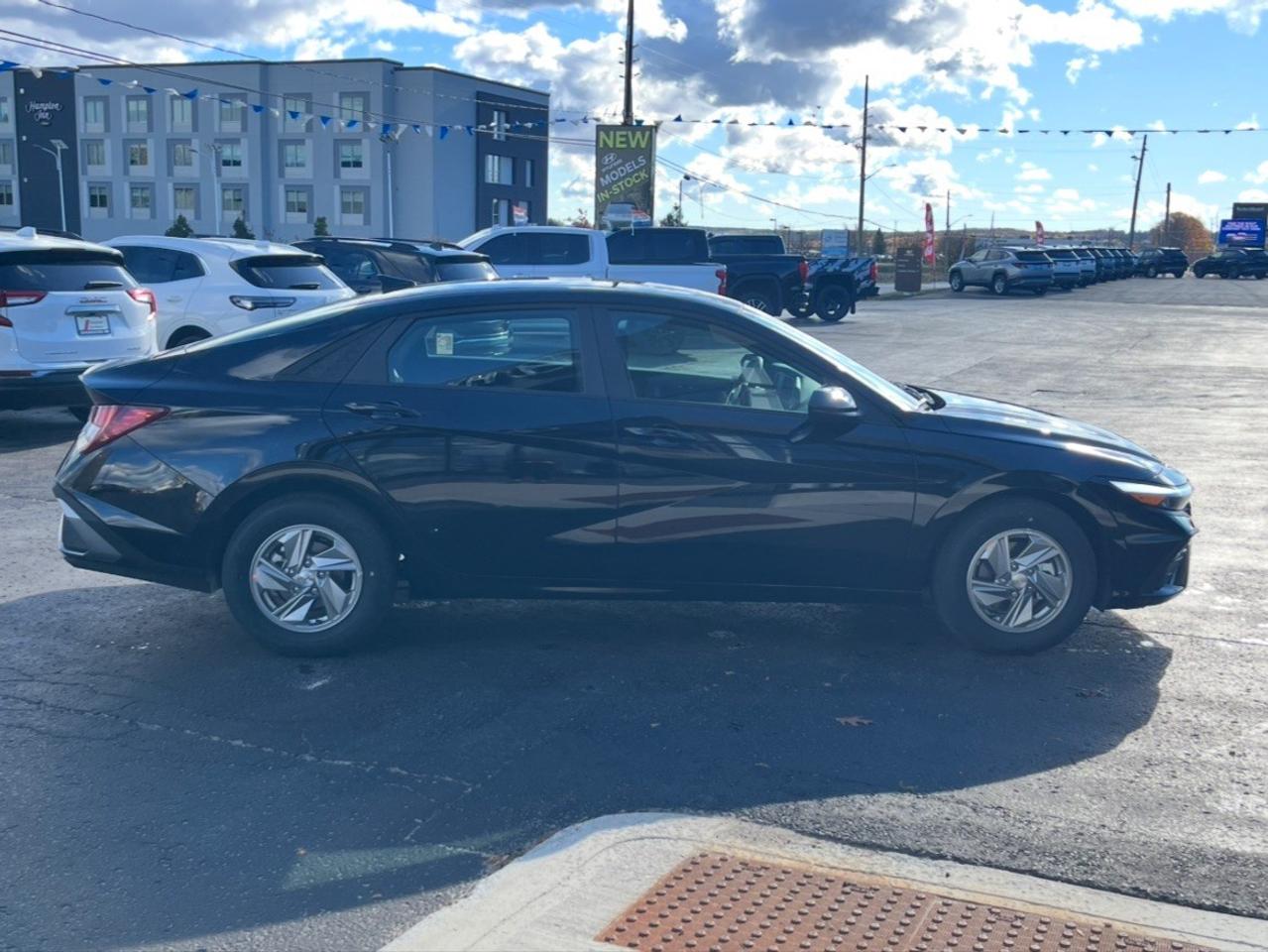 2026 Hyundai Elantra Essential IVT Photo