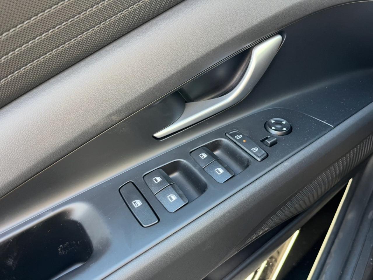 2026 Hyundai Elantra Essential IVT Photo