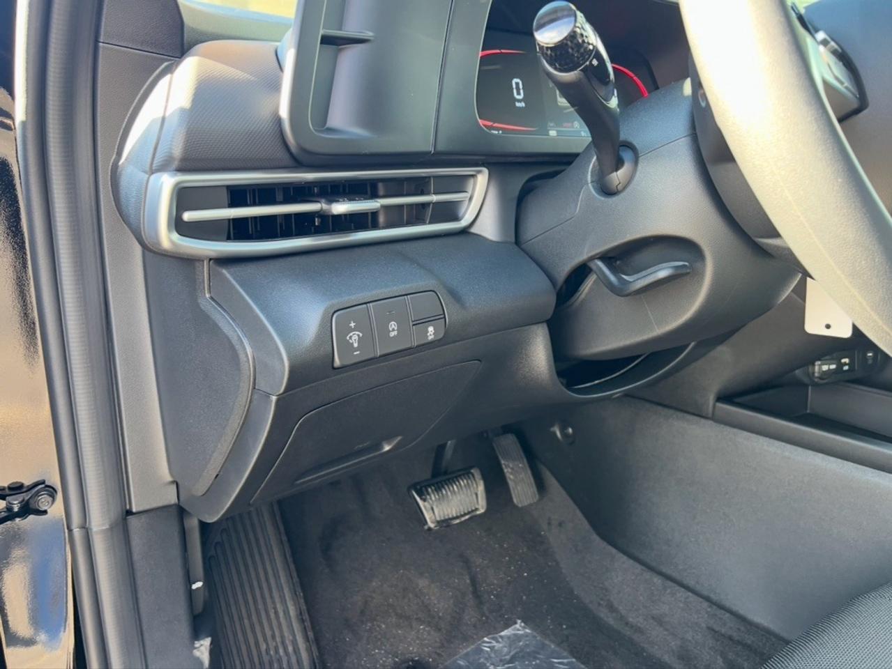 2026 Hyundai Elantra Essential IVT Photo