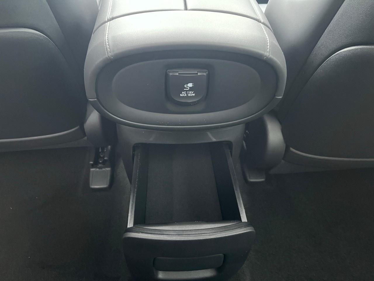 2026 Hyundai PALISADE Hybrid Ultimate Calligraphy AWD Photo