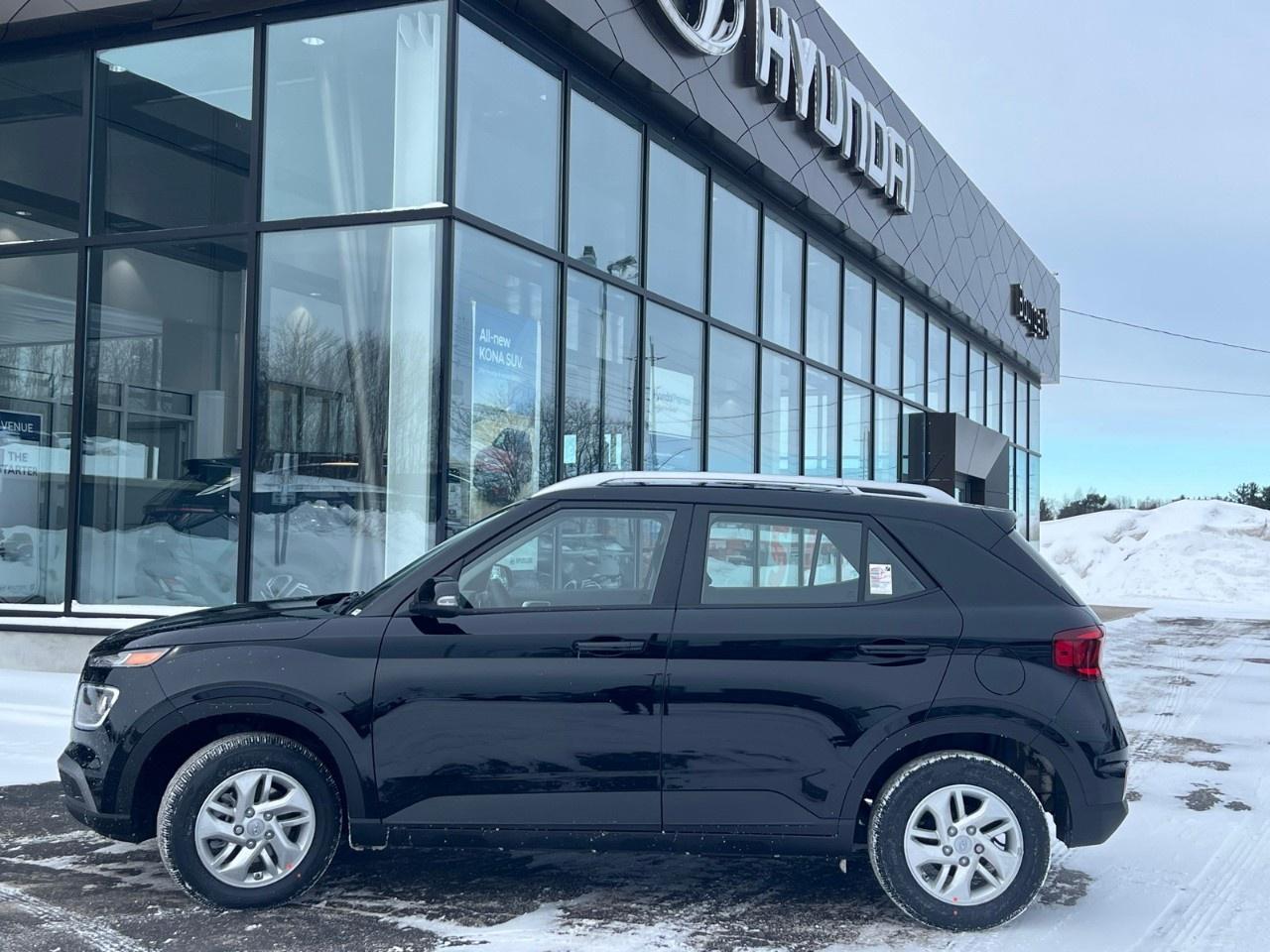 2026 Hyundai Venue Preferred IVT Photo2