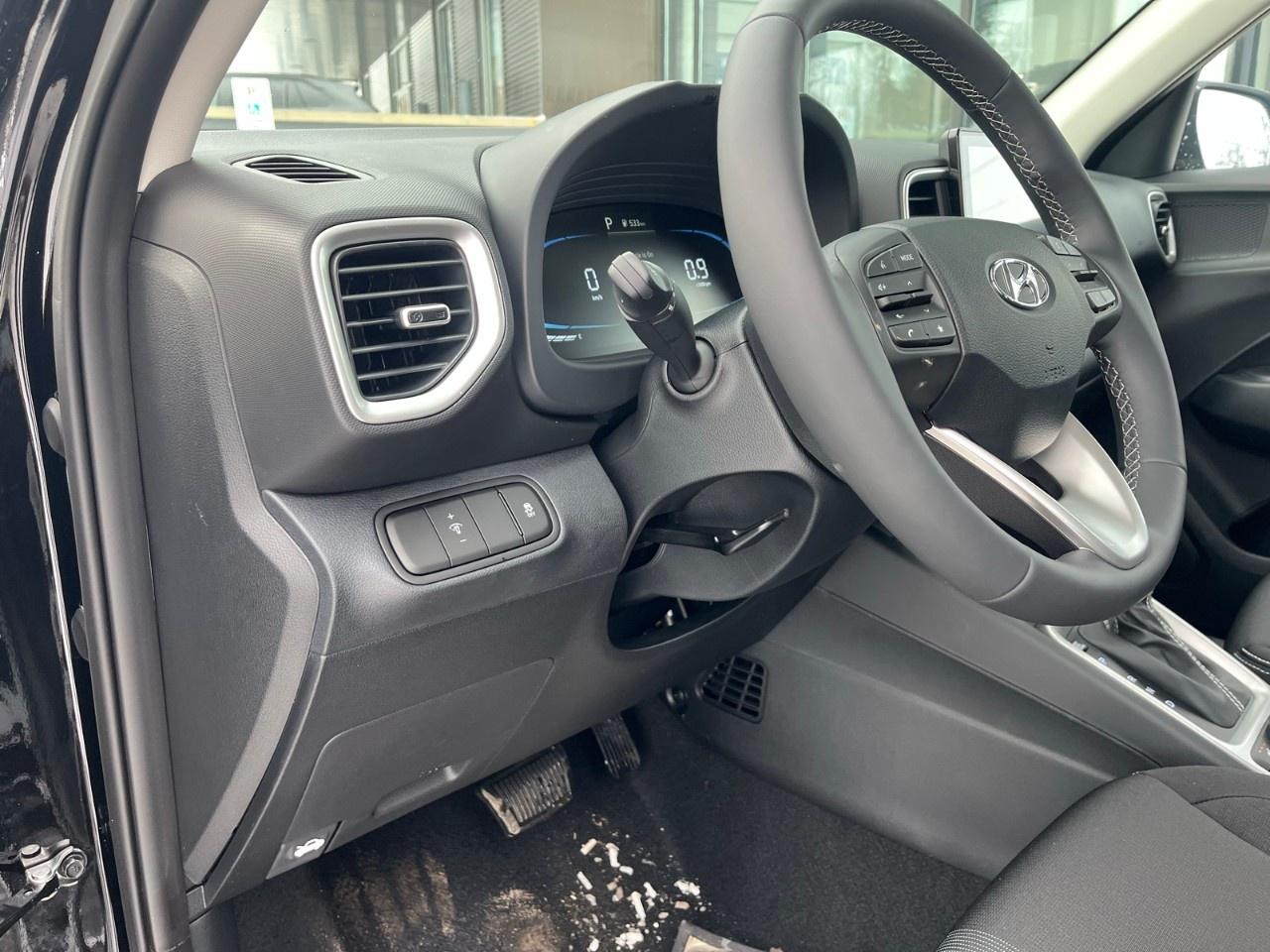 2026 Hyundai Venue Preferred IVT Photo