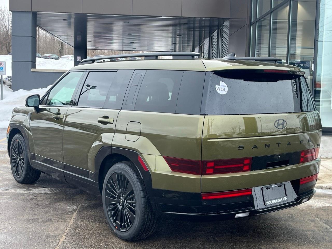 2026 Hyundai Santa Fe Hybrid Ultimate Calligraphy AWD Photo