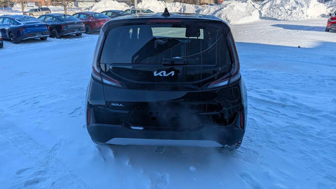 2024 Kia Soul  Photo3