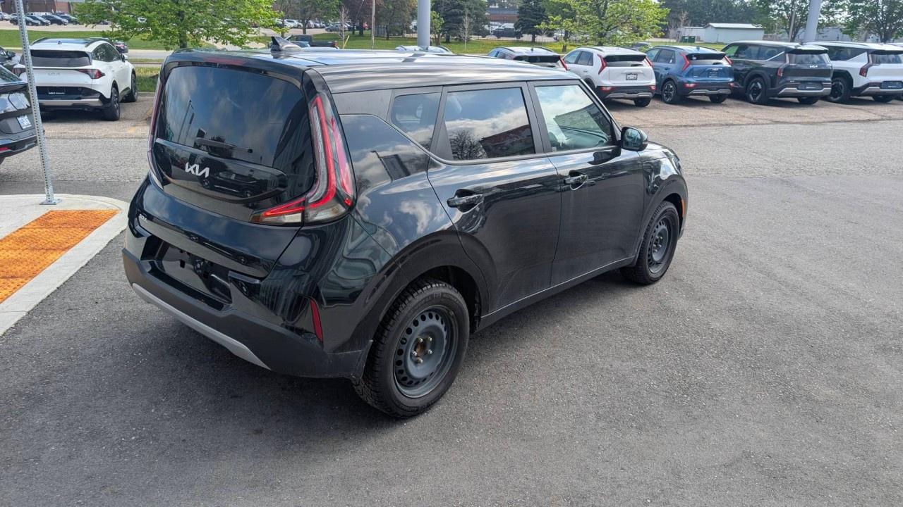 2024 Kia Soul EX IVT Photo4