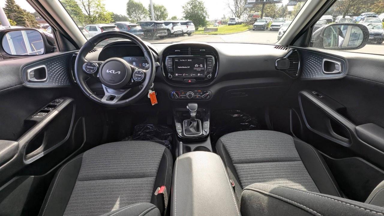2024 Kia Soul EX IVT Photo