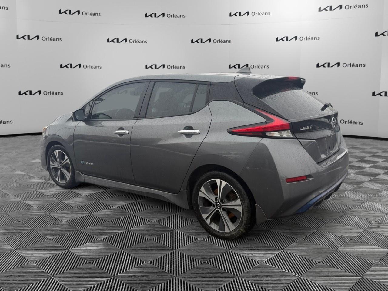 2018 Nissan Leaf SL Hatchback Photo2