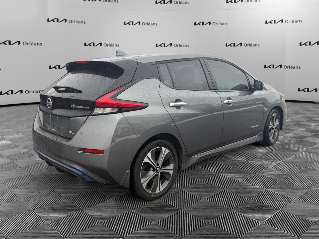 2018 Nissan Leaf SL Hatchback Photo4