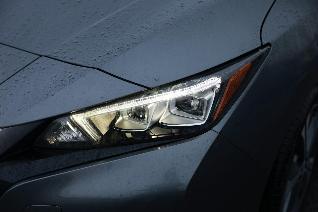 2018 Nissan Leaf SL Hatchback Photo