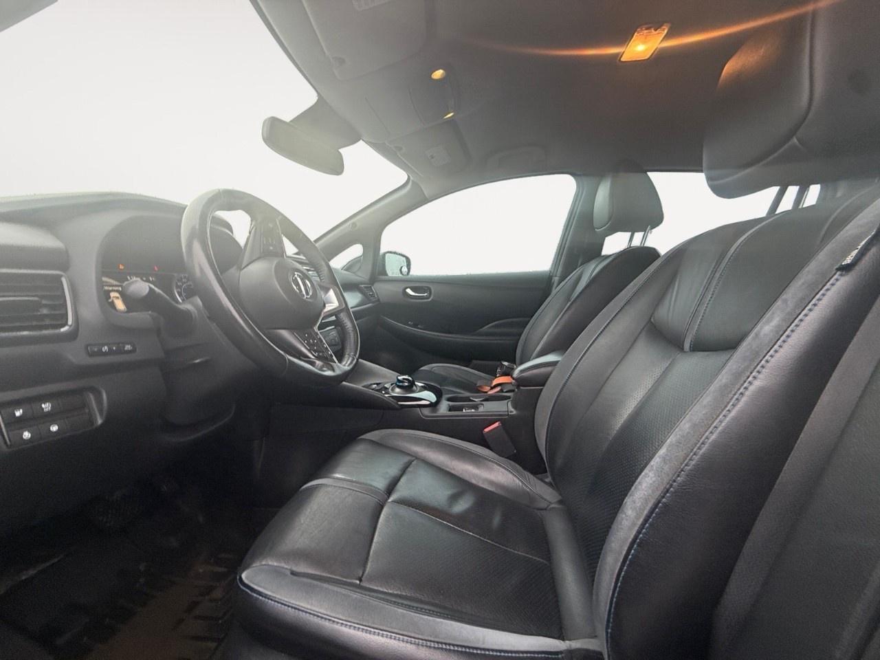 2018 Nissan Leaf SL Hatchback Photo