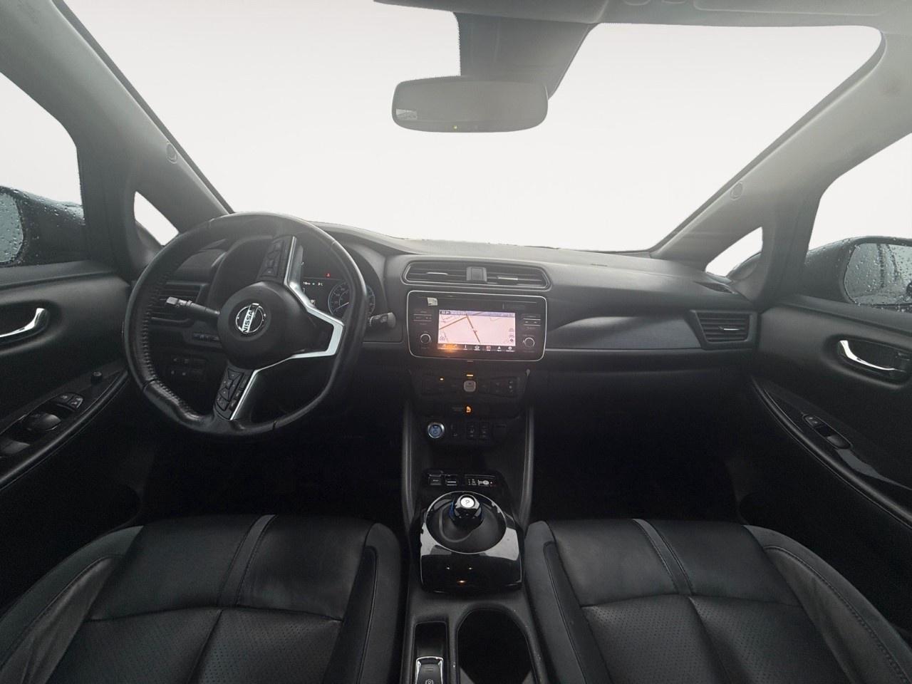 2018 Nissan Leaf SL Hatchback Photo