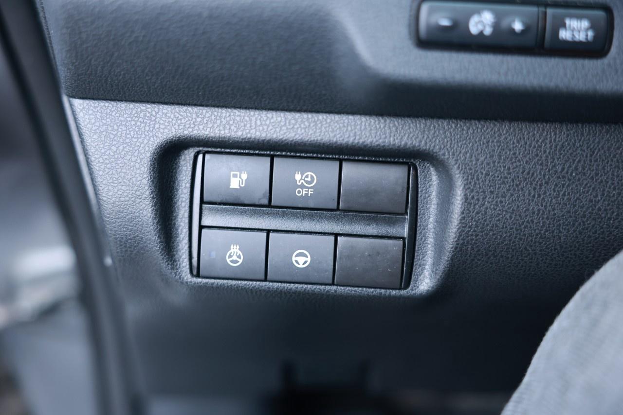 2018 Nissan Leaf SL Hatchback Photo