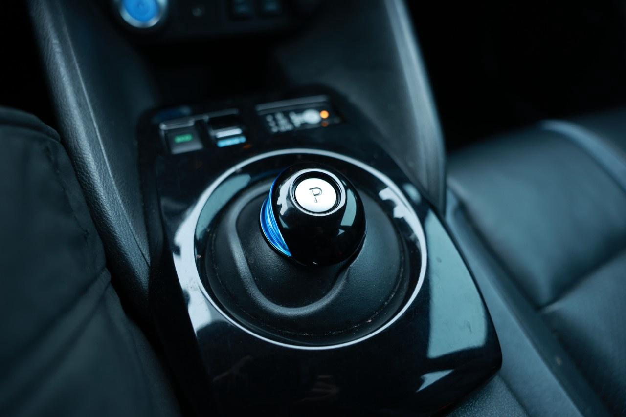 2018 Nissan Leaf SL Hatchback Photo