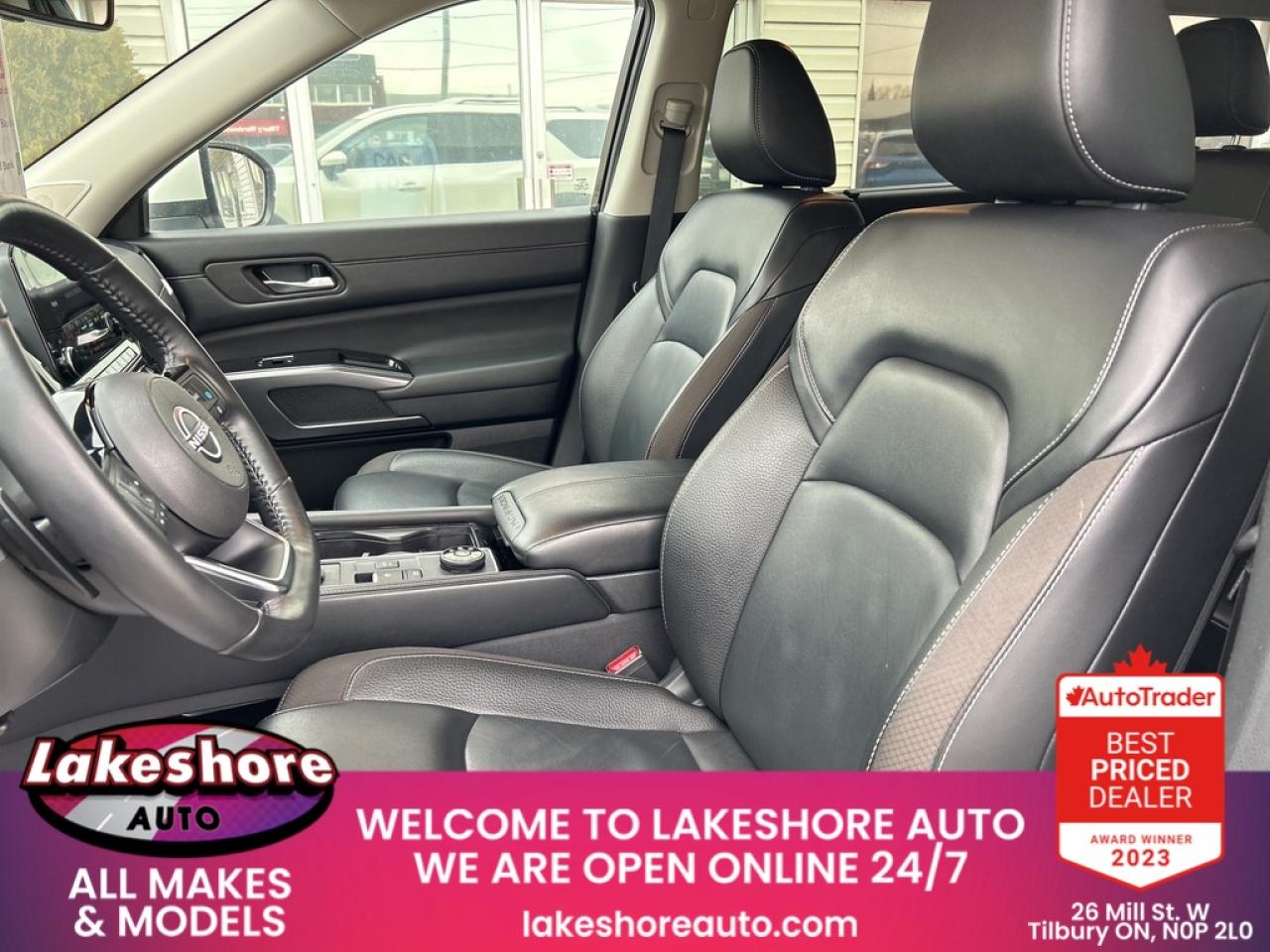 2024 Nissan Pathfinder SL Photo