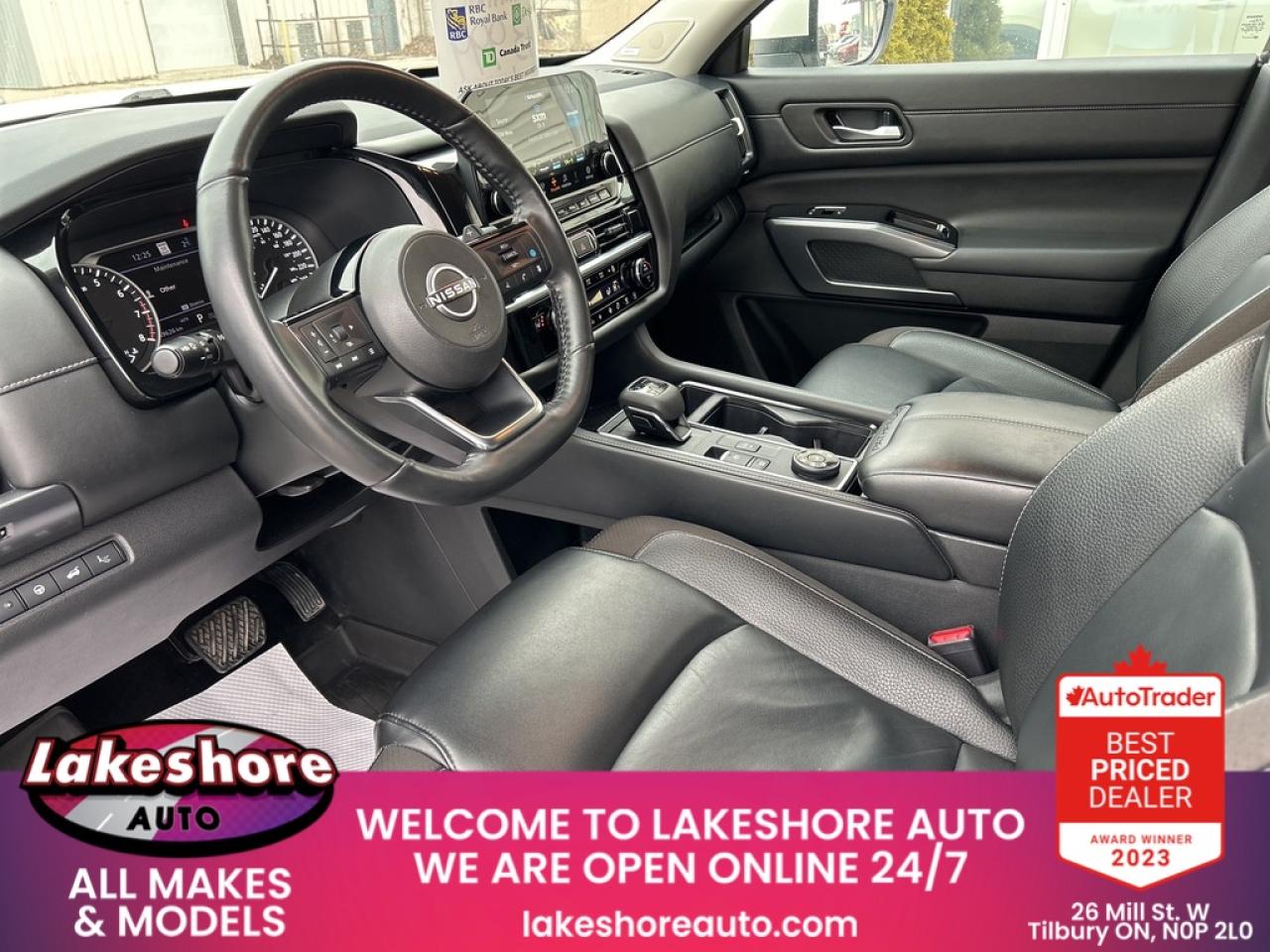 2024 Nissan Pathfinder SL Photo