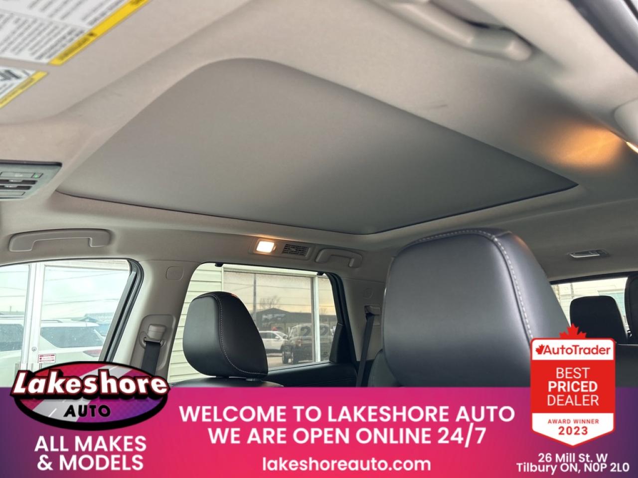 2024 Nissan Pathfinder SL Photo