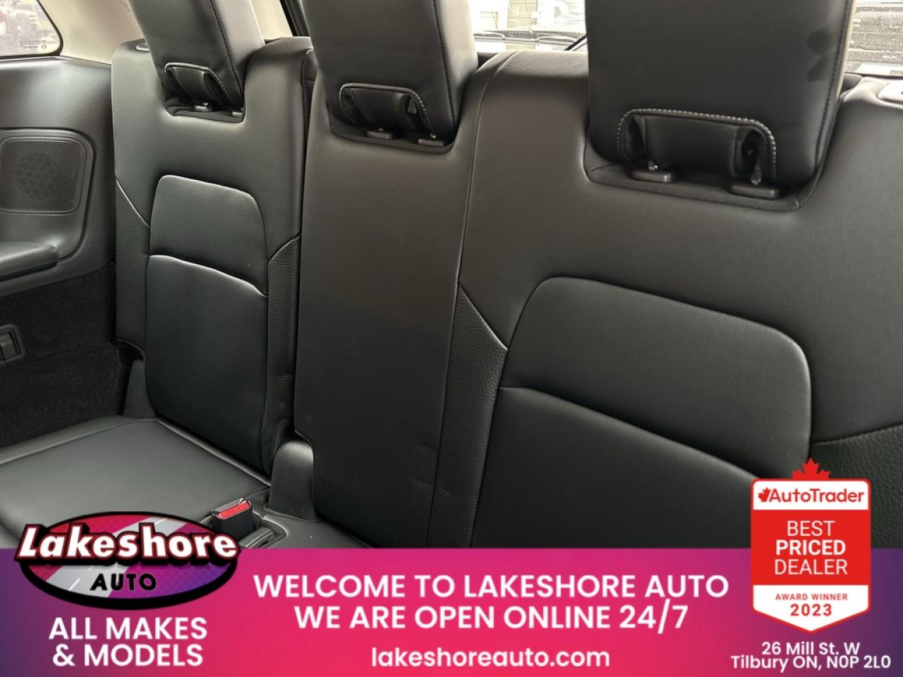 2024 Nissan Pathfinder SL Photo