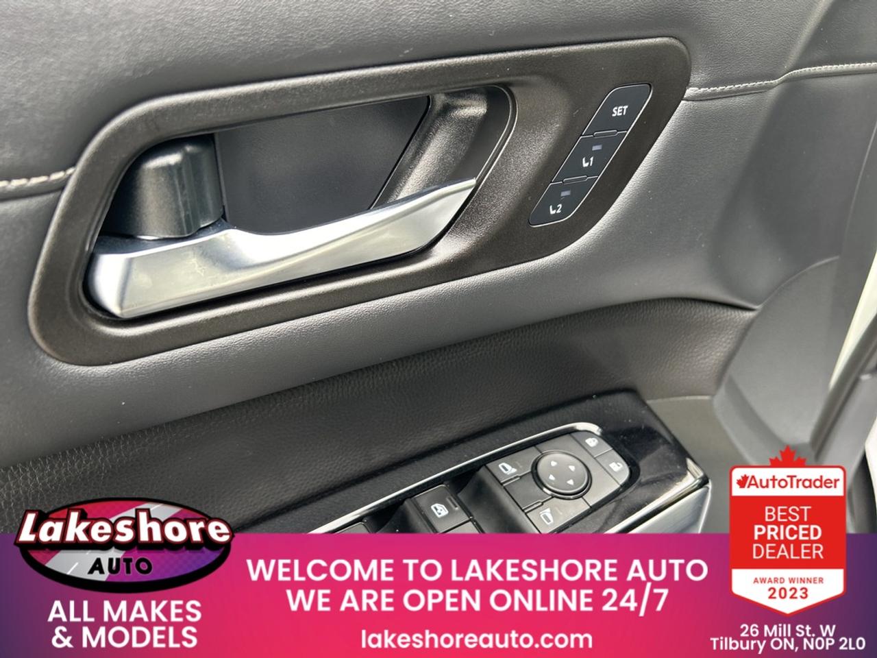 2024 Nissan Pathfinder SL Photo