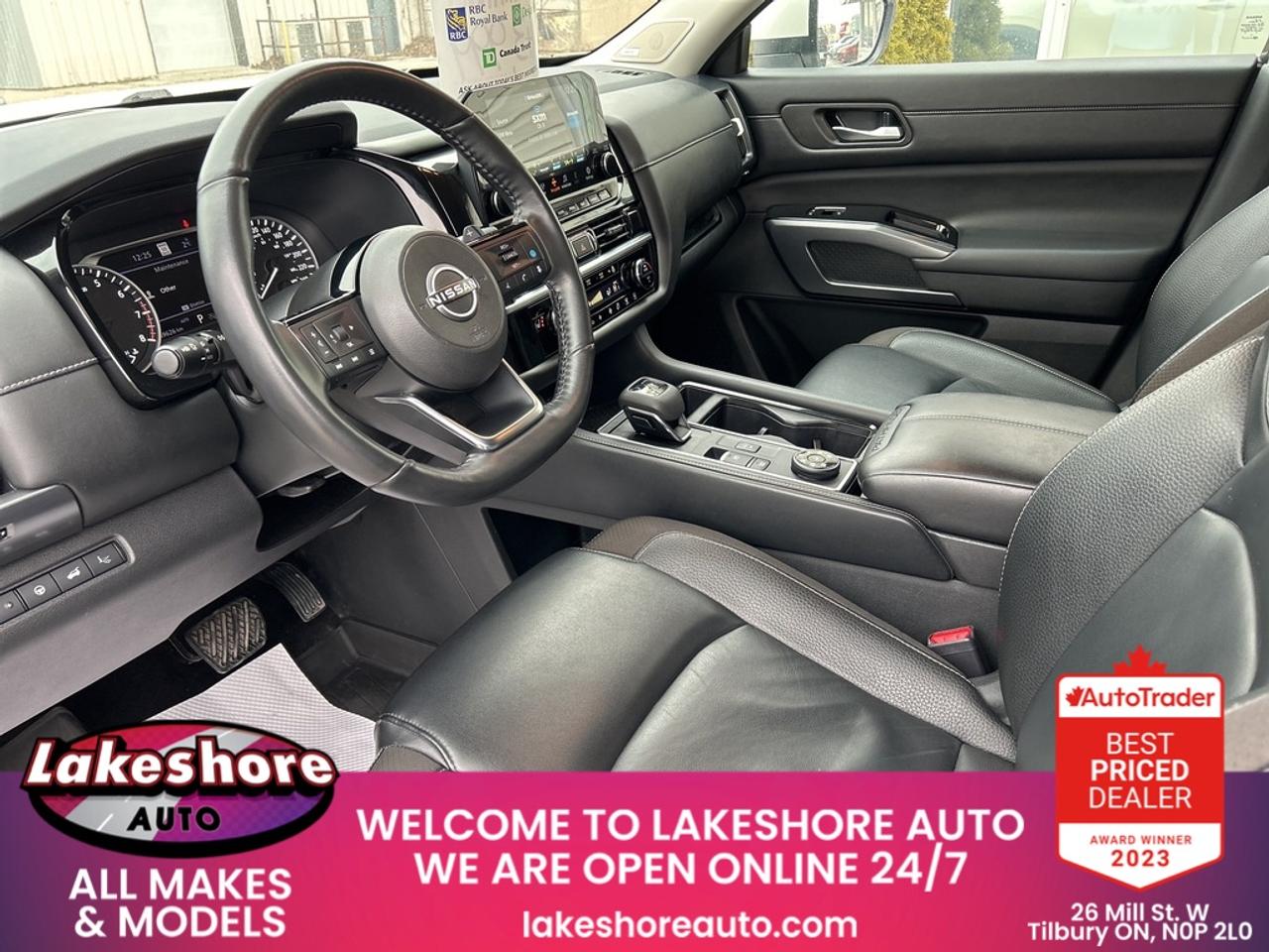 2024 Nissan Pathfinder SL Photo