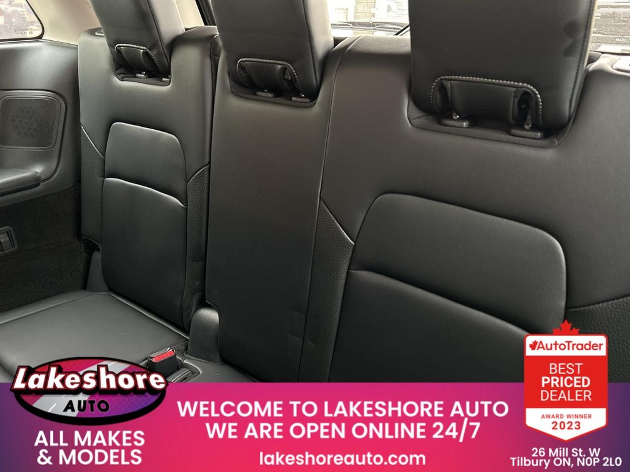 2024 Nissan Pathfinder SL Photo