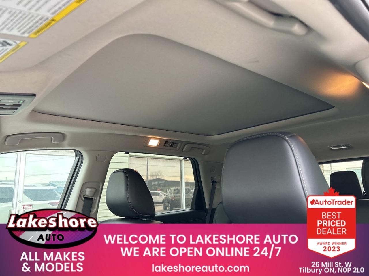 2024 Nissan Pathfinder SL Photo