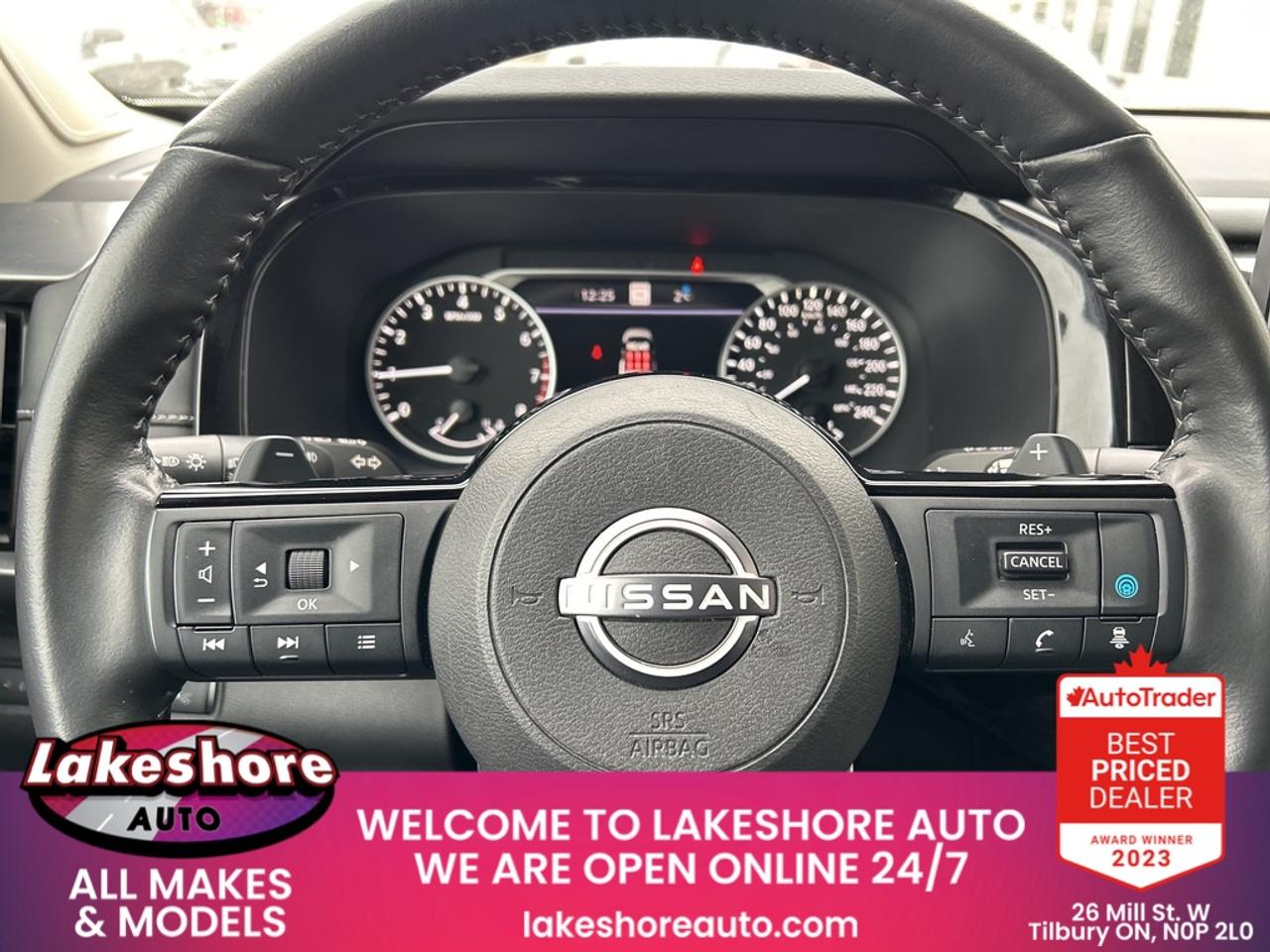 2024 Nissan Pathfinder SL Photo