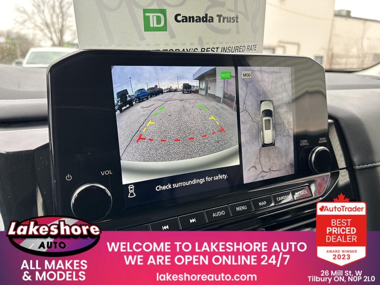 2024 Nissan Pathfinder SL Photo