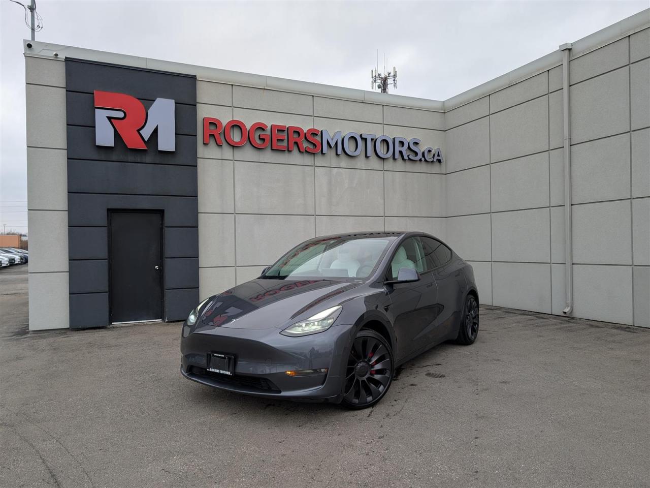 Used 2022 Tesla Model Y PERFORMANCE AWD - WHITE INTERIOR - DUAL MOTOR for sale in Oakville, ON