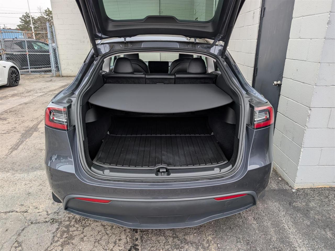 2023 Tesla Model Y STANDARD