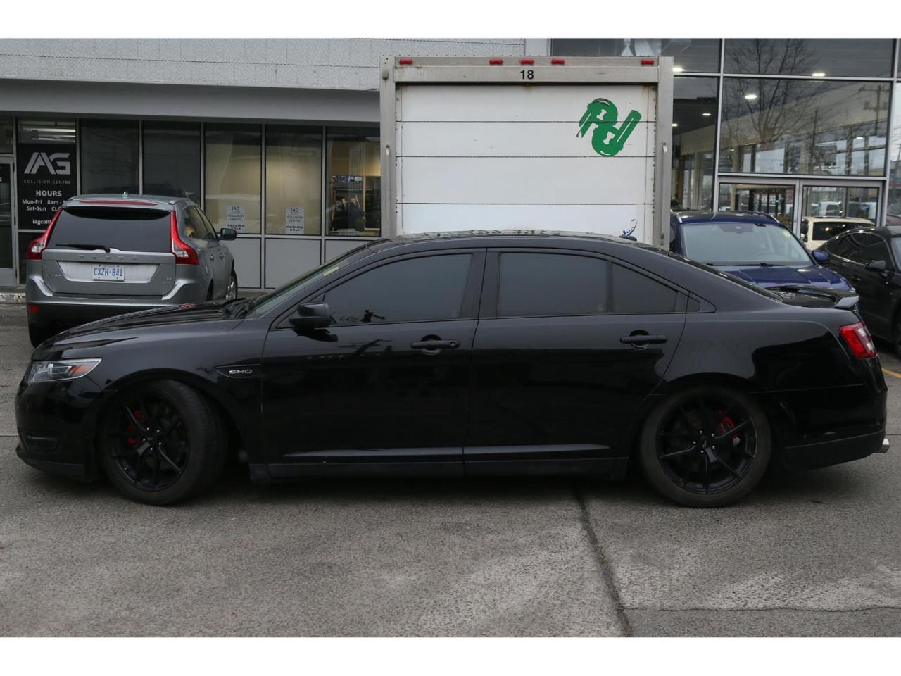 2016 Ford Taurus SHO AWD Photo