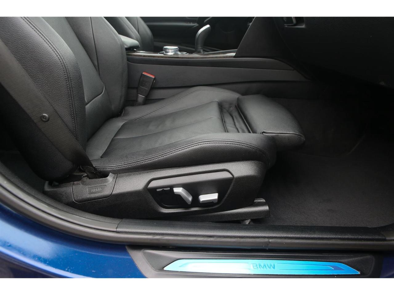 2016 BMW 328xi 328i xDrive Sedan | Premium package | Navigation | Photo