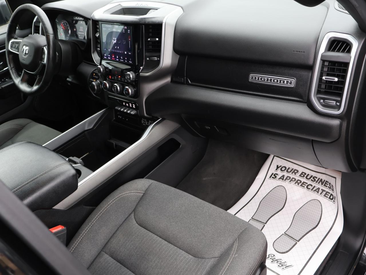 2019 RAM 1500 BIG HORN HEMI 4WD CERTIFIED *ACCIDENT FREE*DODGE MAINTAIN* CAMERA NAV BLUETOOTH HEATED SEATS CRUISE ALLOYS Photo