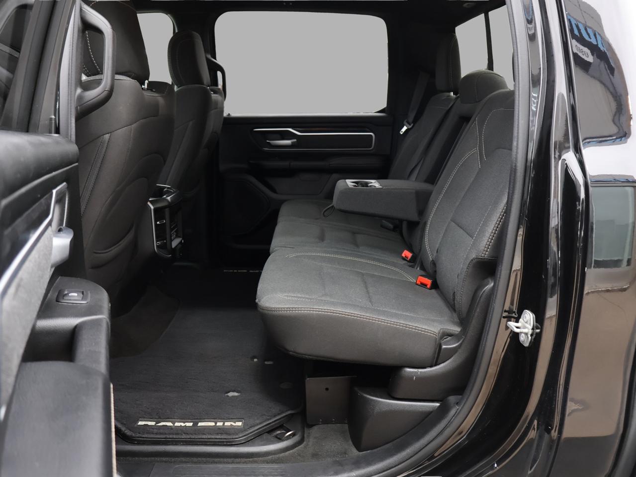 2019 RAM 1500 BIG HORN HEMI 4WD CERTIFIED *ACCIDENT FREE*DODGE MAINTAIN* CAMERA NAV BLUETOOTH HEATED SEATS CRUISE ALLOYS Photo