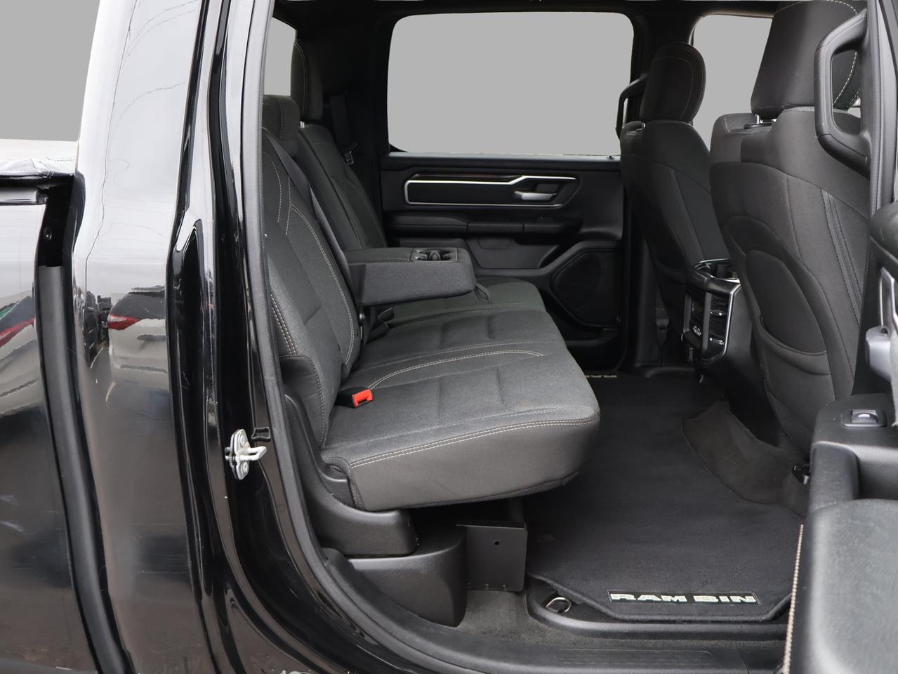 2019 RAM 1500 BIG HORN HEMI 4WD CERTIFIED *ACCIDENT FREE*DODGE MAINTAIN* CAMERA NAV BLUETOOTH HEATED SEATS CRUISE ALLOYS Photo