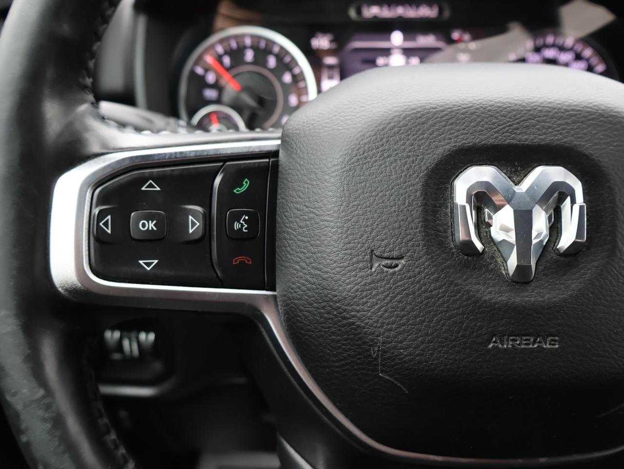 2019 RAM 1500 BIG HORN HEMI 4WD CERTIFIED *ACCIDENT FREE*DODGE MAINTAIN* CAMERA NAV BLUETOOTH HEATED SEATS CRUISE ALLOYS Photo