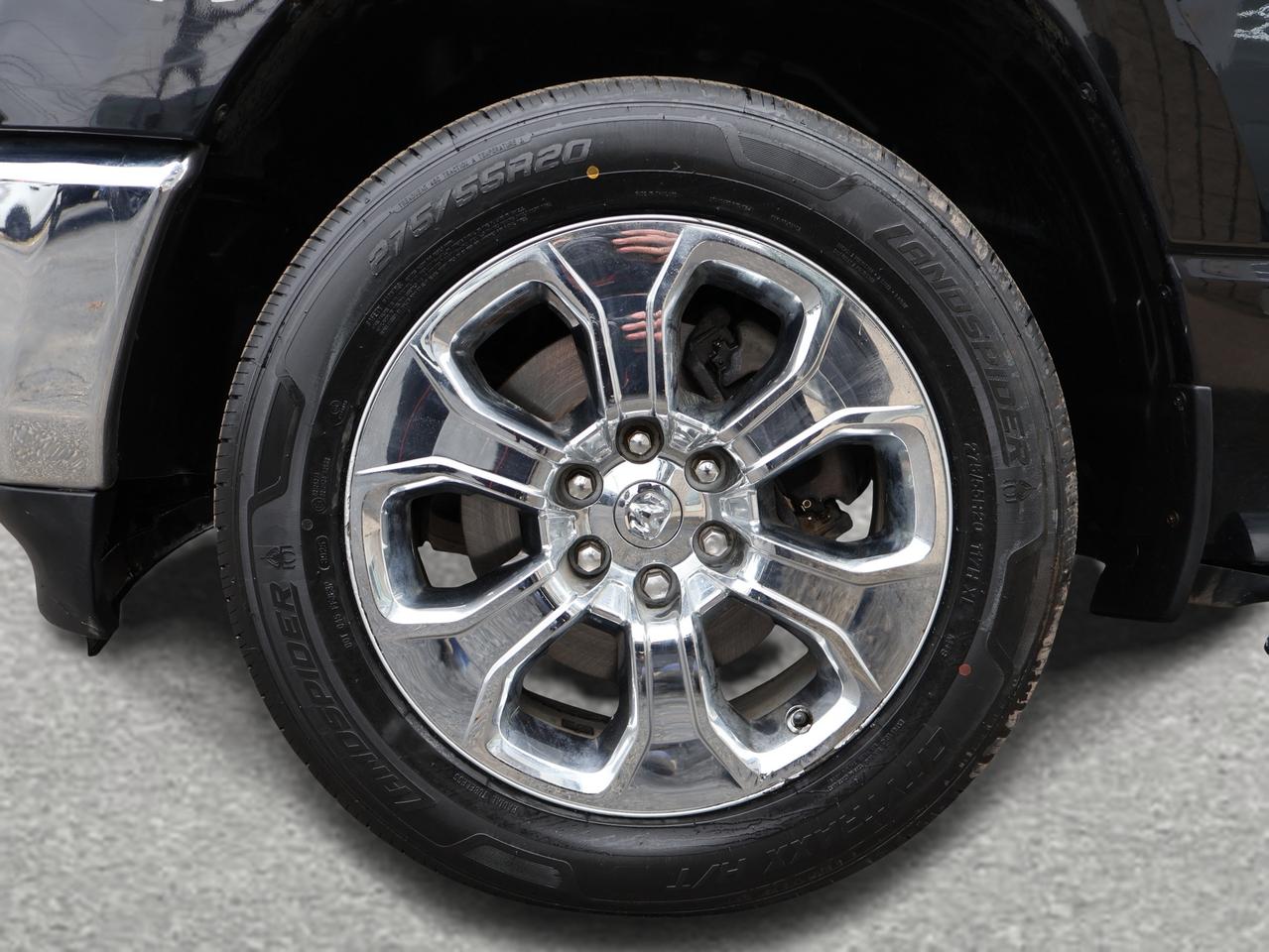 2019 RAM 1500 BIG HORN HEMI 4WD CERTIFIED *ACCIDENT FREE*DODGE MAINTAIN* CAMERA NAV BLUETOOTH HEATED SEATS CRUISE ALLOYS Photo