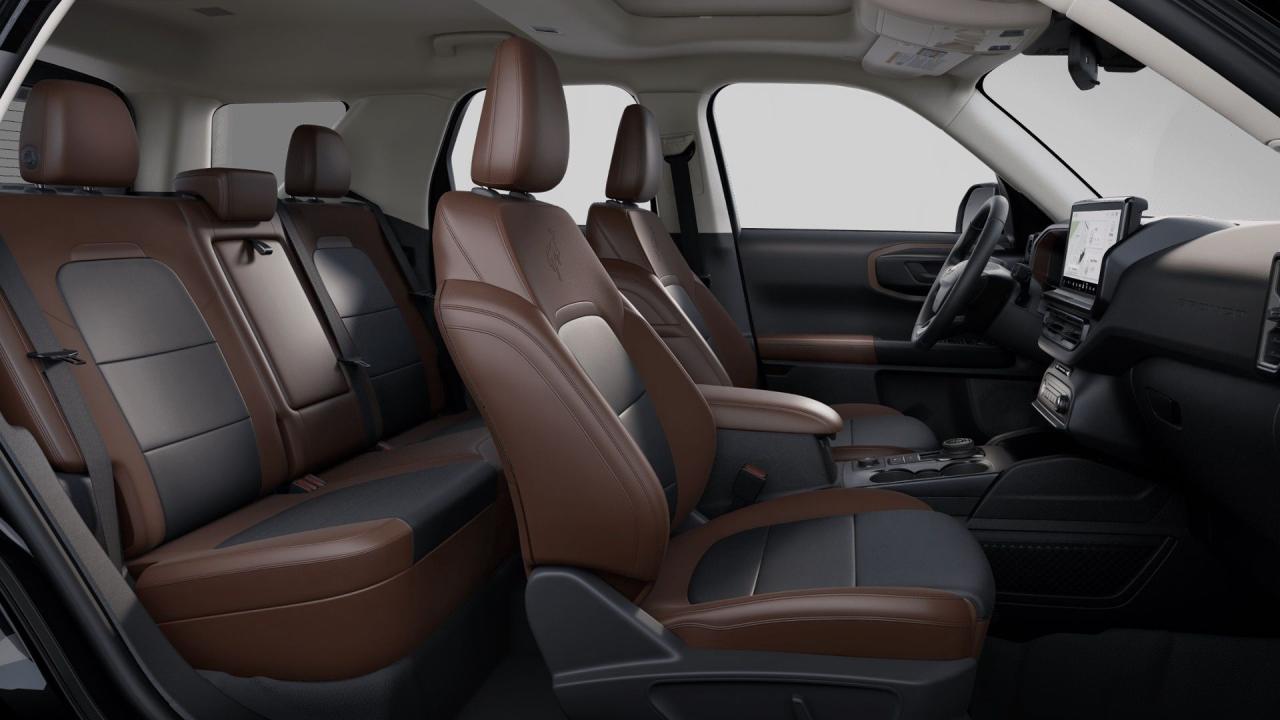 2025 Ford Bronco Sport OUTER BANKS, 360 CAMERA, NAVIGATION, MOONROOF Photo