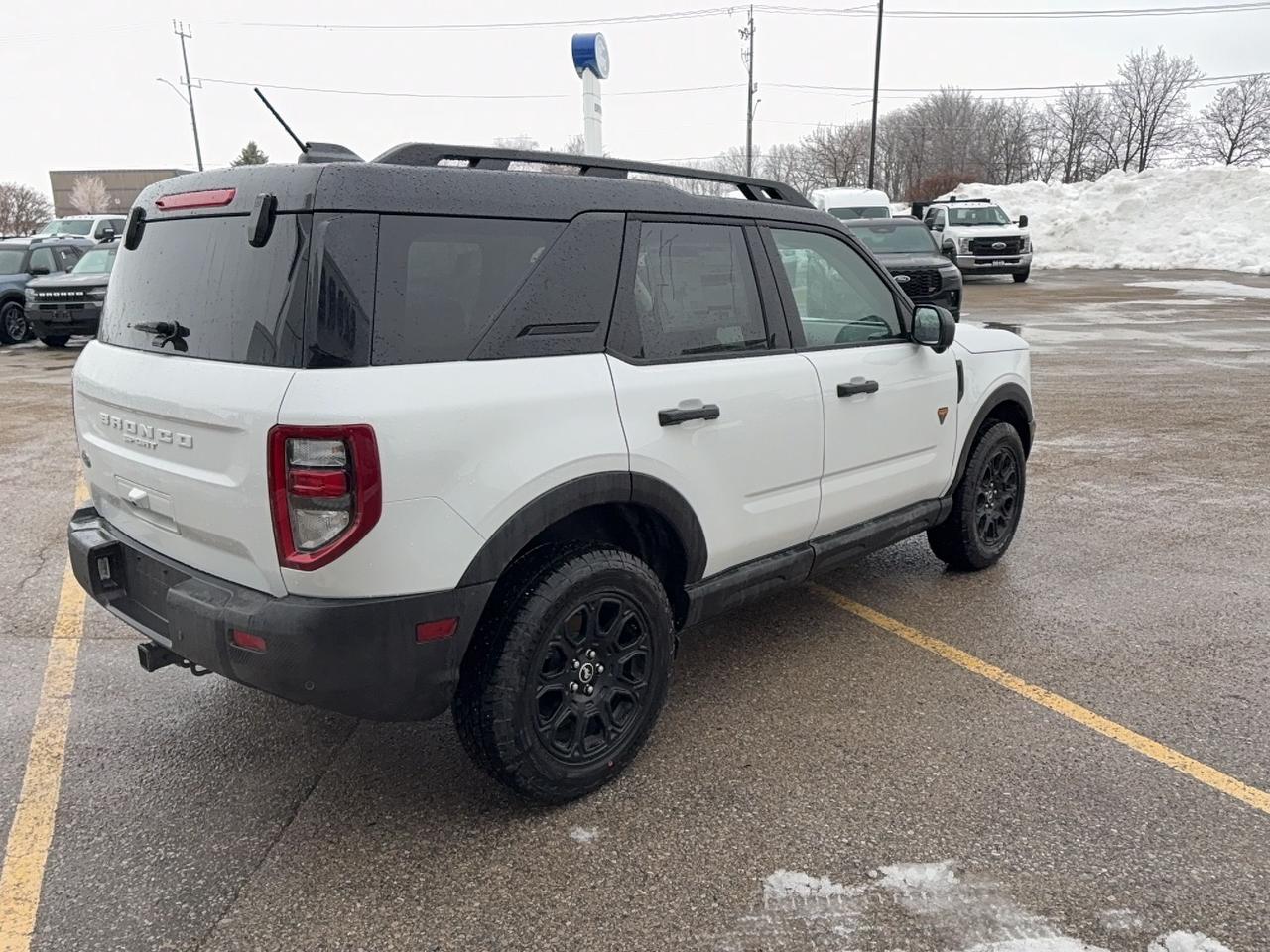 2025 Ford Bronco Sport BADLANDS, MOONROOF, NAVIGATION, TERRAIN MANAGEMENT Photo