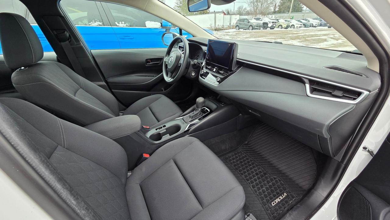 2024 Toyota Corolla LE Photo