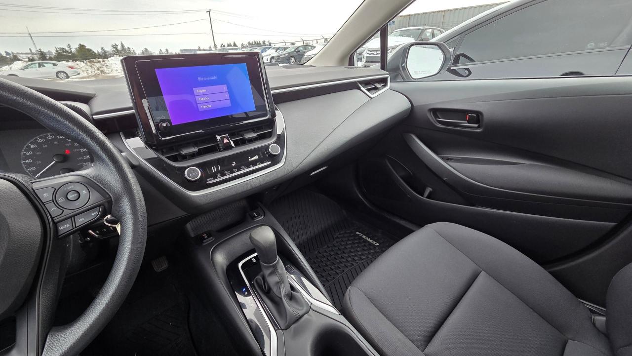 2024 Toyota Corolla LE Photo